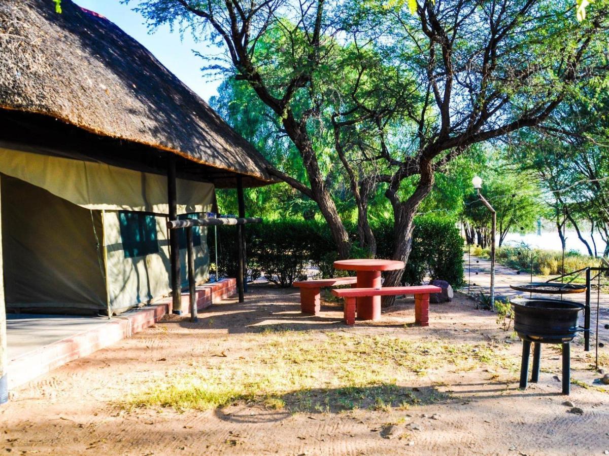 Die Dam - Transkalahari End Resort Gobabis Zewnętrze zdjęcie